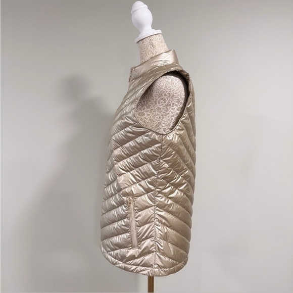 NWOT J.McLaughlin Metallic Gold Goose Down Lumi Vest Size Small - Picture 11 of 16